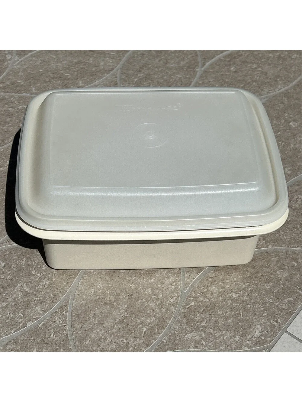 VINTAGE TUPPERWARE 1254-4 FREEZE N SAVE ICE CREAM KEEPER ALMOND W/SHEER SEAL